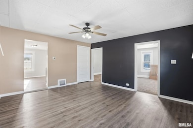 1649 Florence Ln, Davenport, IA 52804 - photo 6