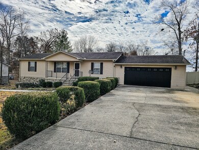 105 Diane Dr, Shelbyville, TN 37160 - photo 2