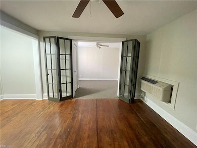 3102 Arctic Ave unit 7, Virginia Beach, VA 23451 - photo 2