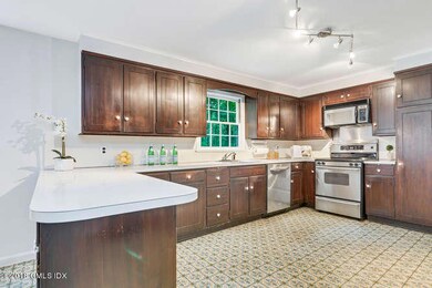 19 Dartmouth Rd Cos Cob CT-small-021-24-