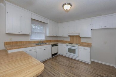 1606 Andover St NW, Concord, NC 28027 - photo 4