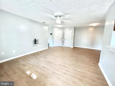 2406 Forest Edge Ct unit 202, Odenton, MD 21113 - photo 5