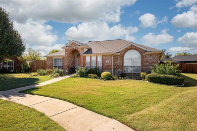 501 Haymeadow Dr, Wylie, TX 75098 - photo 3