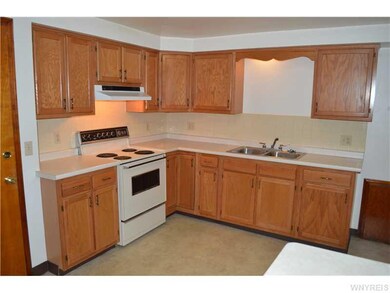 549 Oliver St unit 3, North Tonawanda, NY 14120 - photo 6