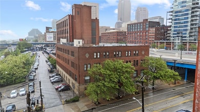 Apartment 92 Water Street unit 317, Cleveland, OH 44113 - photo 2