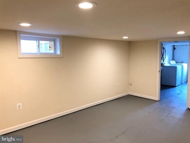 8325 Yorkshire Ln, Manassas, VA 20111 - photo 6