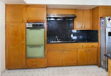 Kitchen/Stove Area