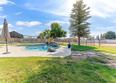 19922 Rd 140 Tulare CA 93274-large-040-0