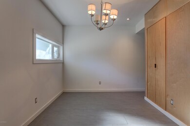1613 W University-4