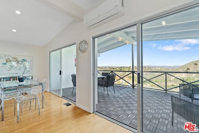 23777 Mulholland Hwy unit 62, Calabasas, CA 91302 - photo 5