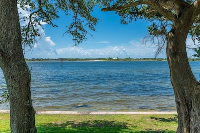The Cedars unit G301, Mary Esther, FL 32569 - photo 2