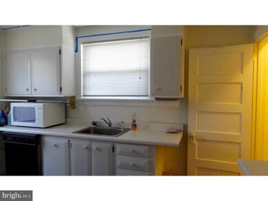 210 E Essex Ave, Lansdowne, PA 19050 - photo 6