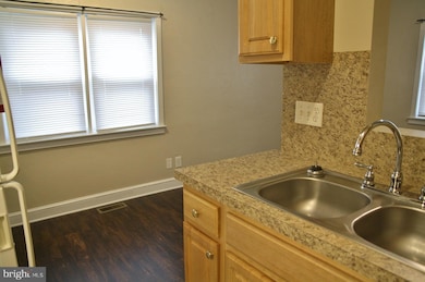 4004 Walnut St unit A2, Harrisburg, PA 17109 - photo 4