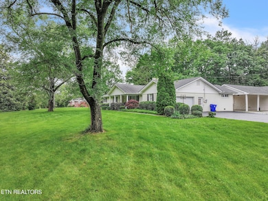 1-web-or-mls-615 Charles Seivers Blvd.-1