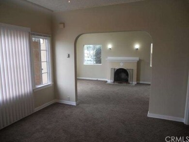 Dining room to living room