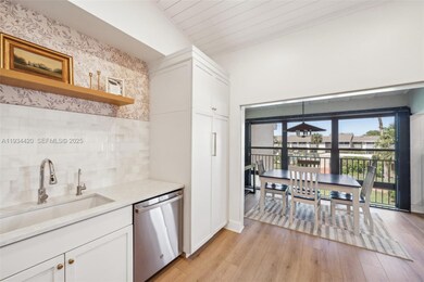 3207 S Lakeview Cir unit 6205, Fort Pierce, FL 34949 - photo 2