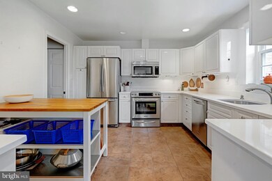 264 Montgomery Ave unit 202, Haverford, PA 19041 - photo 6