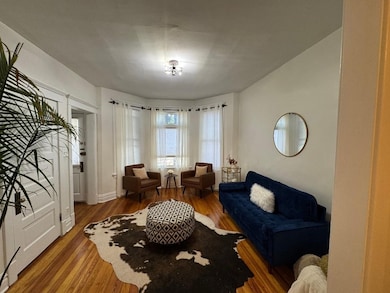 1831 W Nelson St unit 1, Chicago, IL 60657 - photo 2