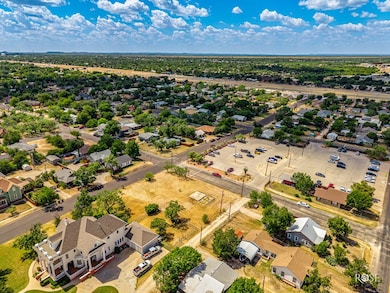 120 N Park St unit 11 & 12, San Angelo, TX 76901 - photo 6