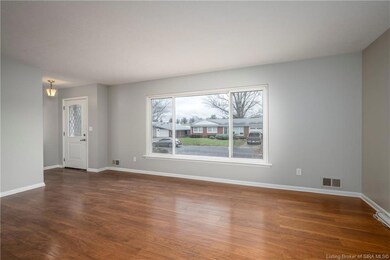 1306 Aebersold Dr, New Albany, IN 47150 - photo 7