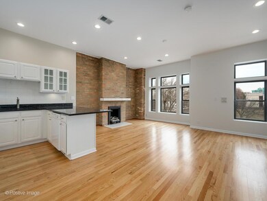 722 S Oakley Blvd unit 3, Chicago, IL 60612 - photo 2