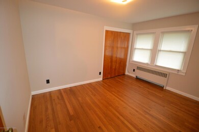 1235 Pine Tree Way 008
