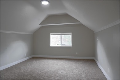 693 Kelton Ave, Columbus, OH 43205 - photo 7