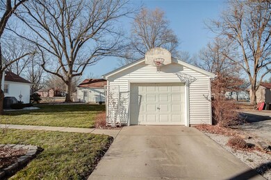 211 S Cherry St, Freeburg, IL 62243 - photo 5