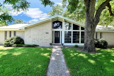 553 Melton St, Magnolia, TX 77354 - photo 7
