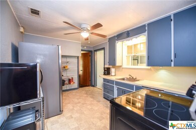 402 N 4th St, Copperas Cove, TX 76522 - photo 3