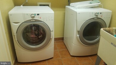 1270 Round Hill Rd unit 41, Bryn Mawr, PA 19010 - photo 3