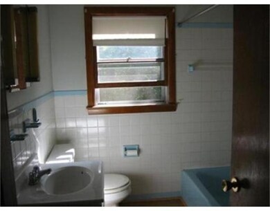 24 Arlington Ave unit 1R, Dracut, MA 01826 - photo 3