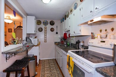 6 Hallmark Gardens unit 5, Burlington, MA 01803 - photo 5