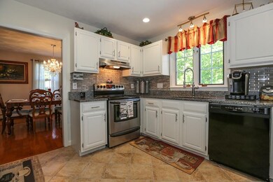 14 Marlboro St, Hudson, MA 01749 - photo 5