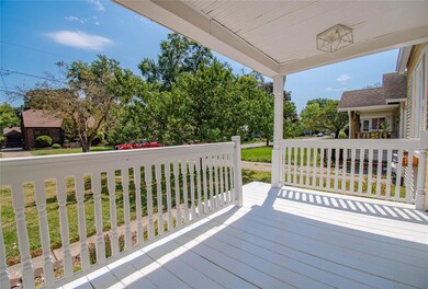 2214 36th St, Des Moines, IA 50310 - photo 5