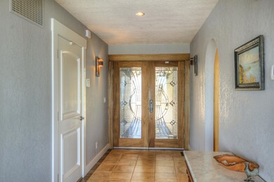 Spacious Entryway