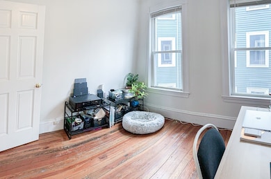 16.5 Magnolia Ave unit 2, Cambridge, MA 02138 - photo 4