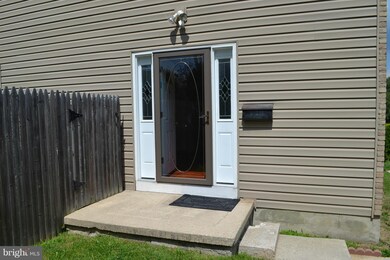 1578 Harford Square Dr, Edgewood, MD 21040 - photo 2