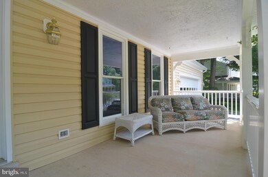 13158 Rounding Run Cir, Herndon, VA 20171 - photo 2