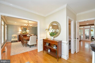 4865 Oakcrest Dr, Fairfax, VA 22030 - photo 6