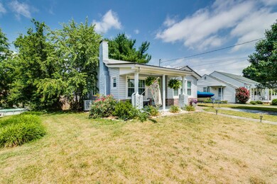 1210 Tremont Ave, Bristol, TN 37620 - photo 2