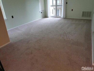 904 Jacob Ct, Dayton, NJ 08810 - photo 5