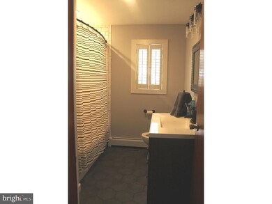 626 N Warren St, Orwigsburg, PA 17961 - photo 2