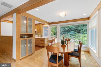 6410 Waterway Dr, Falls Church, VA 22044 - photo 4