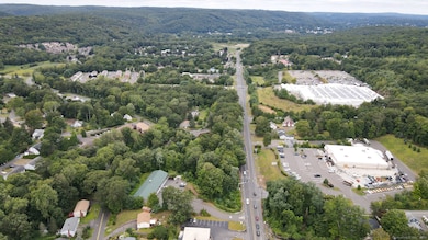 738 Beacon Valley Rd unit 740, Naugatuck, CT 06770 - photo 4