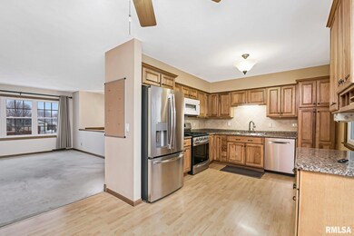 2109 W 66th St, Davenport, IA 52806 - photo 7