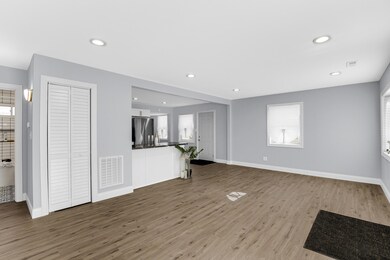 4332 W 19th Plaza, Gary, IN 46404 - photo 6