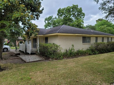 821 Kost Rd, Alvin, TX 77511 - photo 3