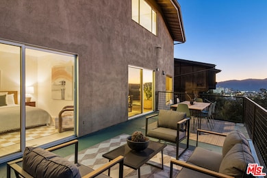 702 Cavanagh Rd, Glendale, CA 91207 - photo 4