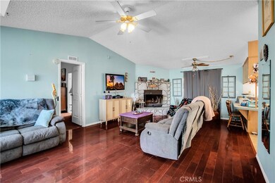 59727 Drexel Rd, Yucca Valley, CA 92284 - photo 5